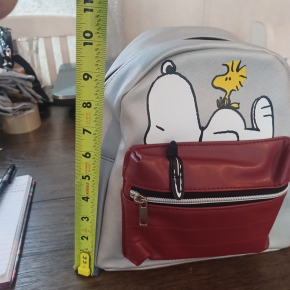 COPY - Peanuts Snoopy and Woodstock mini Backpack Red Doghouse - Picture 9 of 9
